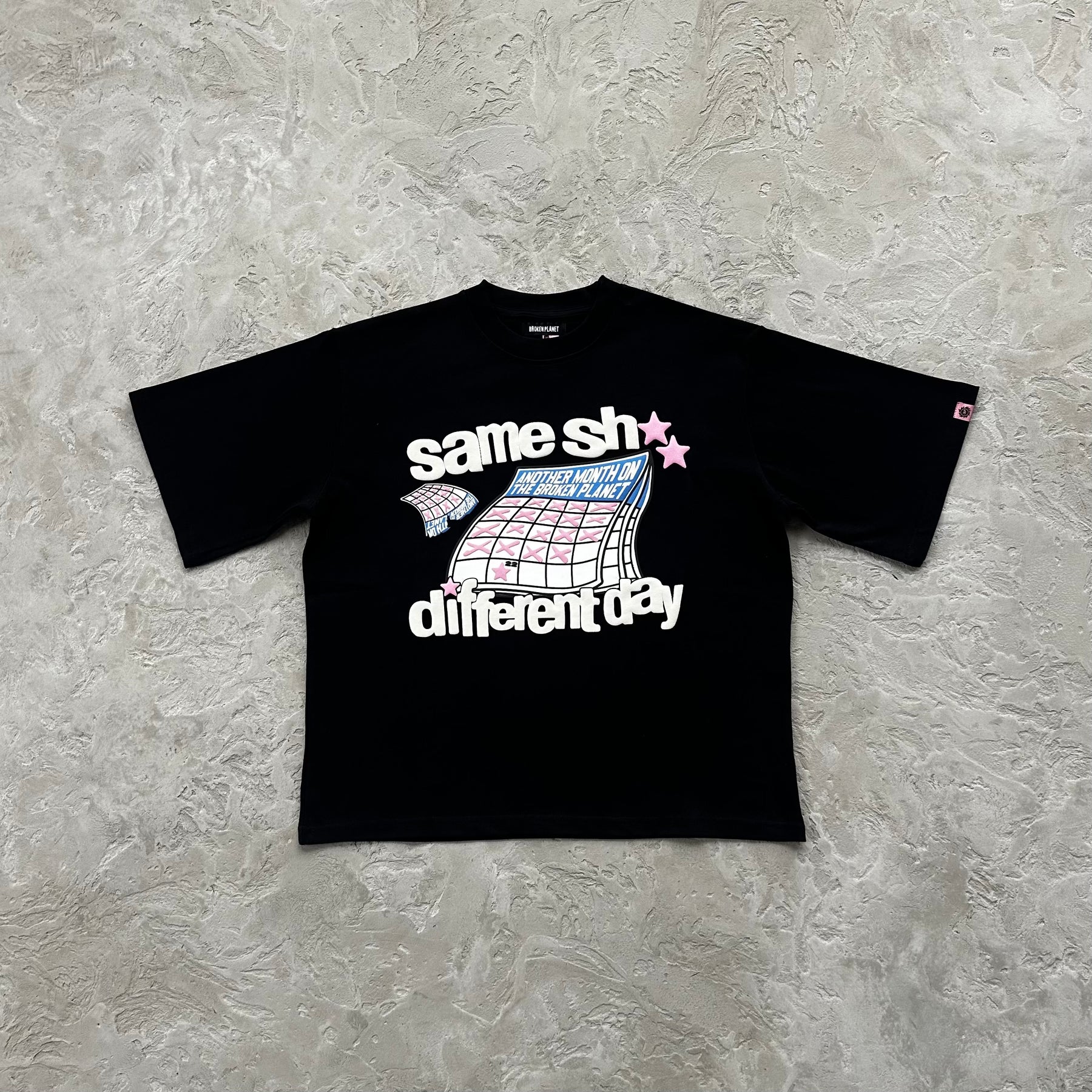 Camisa Broken Planet “Same Shit Different Day”