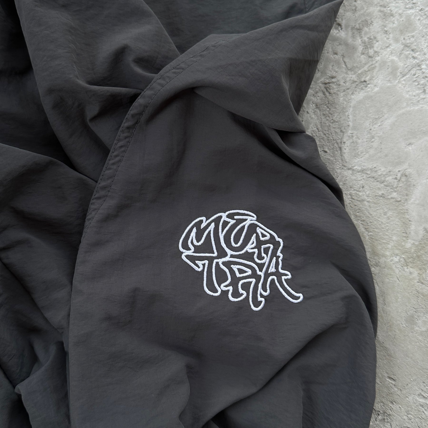 Conjunto Mertra “Mer Embroidered Woven”