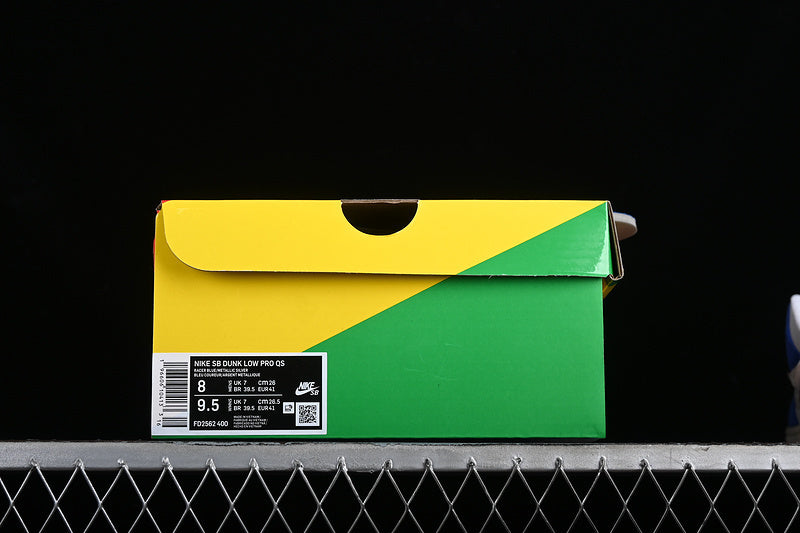 Dunk x Fly Streetwear