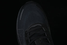 Nike Vomero “Premium Black Volt”