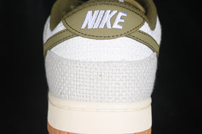 Dunk “Light Bone Pilgrim”