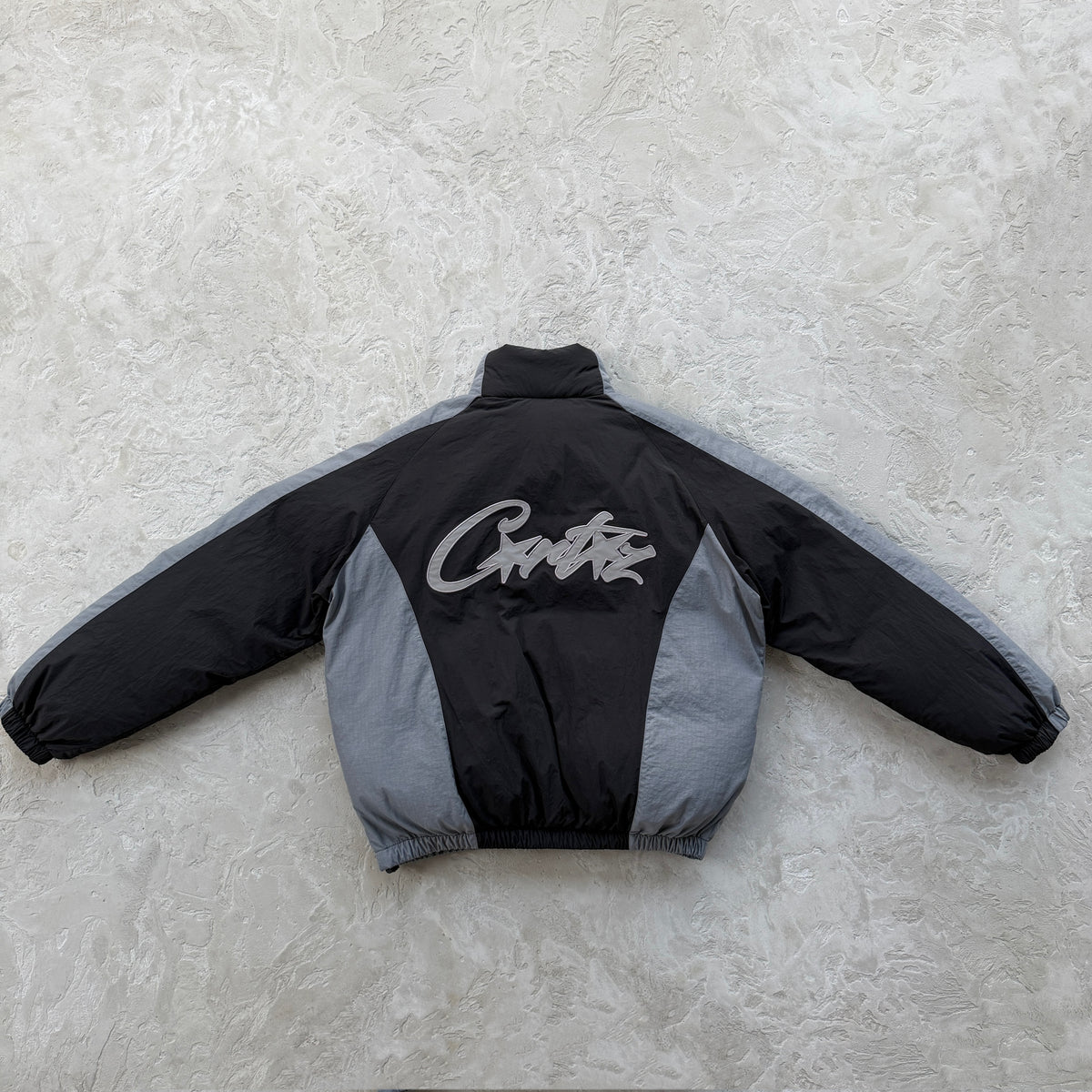 Casaco Corteiz “Avalanche Bolo Jacket