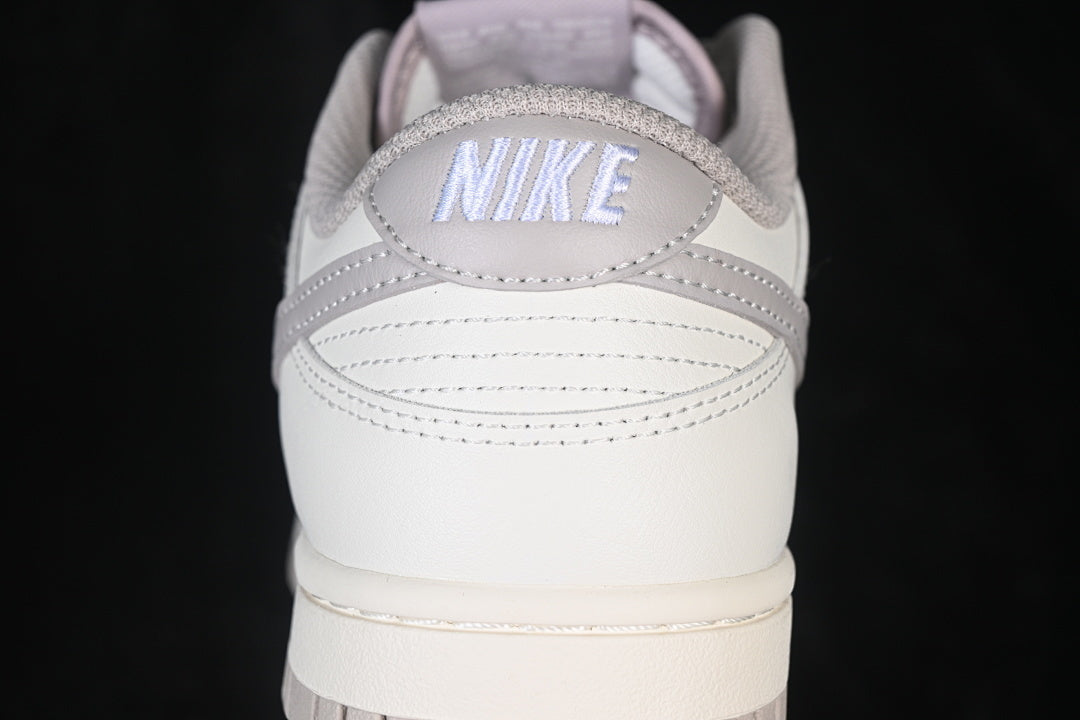 Dunk “Light Smoke Grey”