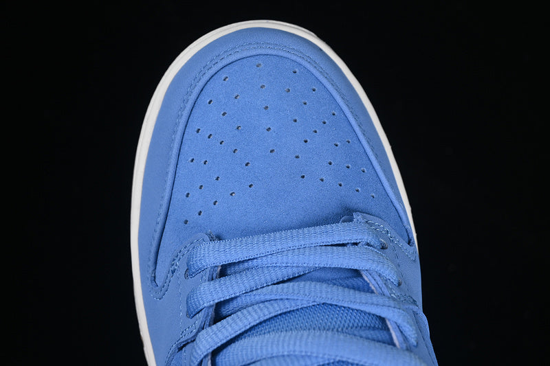 Dunk “University Blue Gum”