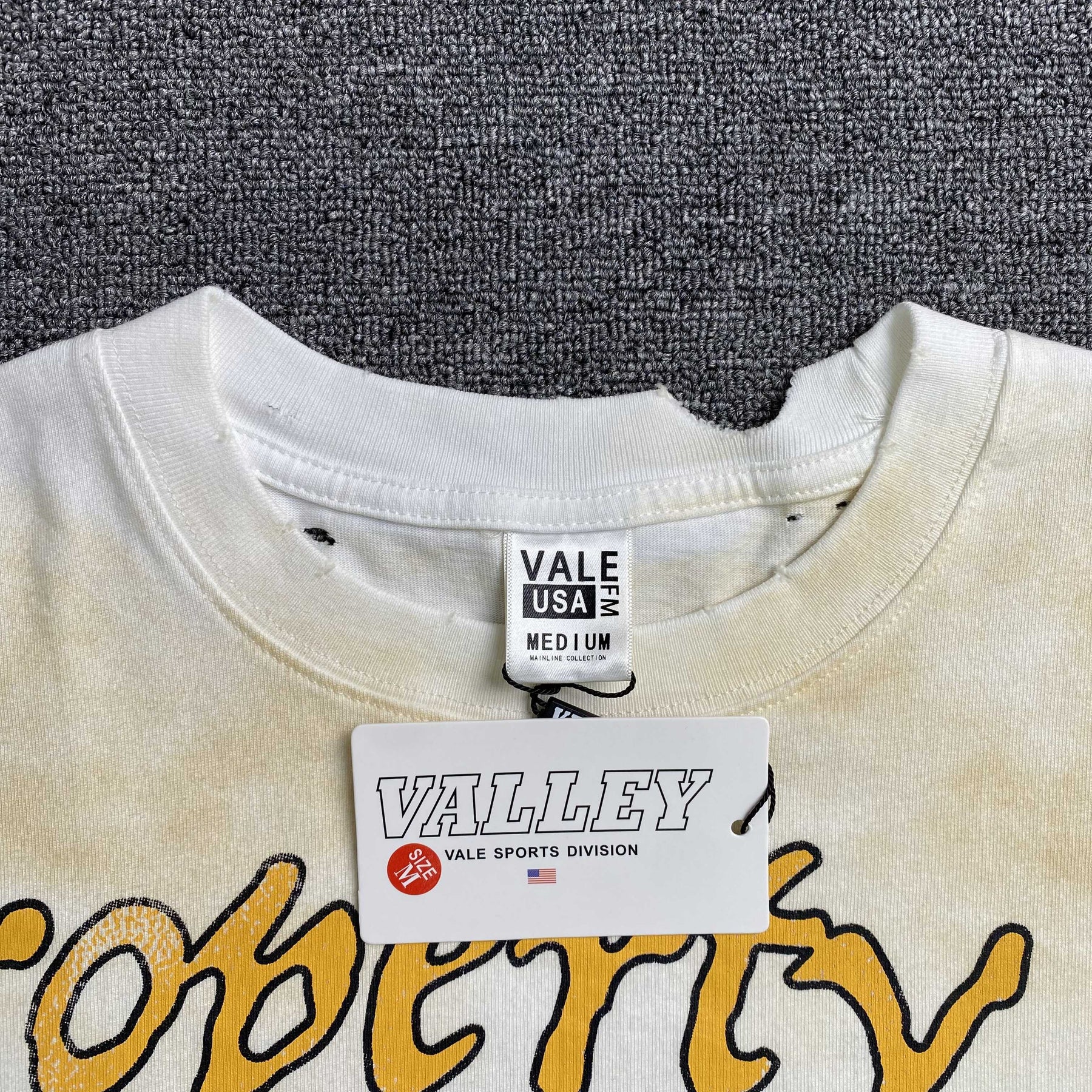 Camisa Valley Dreams “Property of Alley” ( Branca )