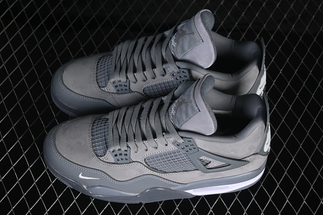 Air jordan 4 x Sylvester “Dark Grey”