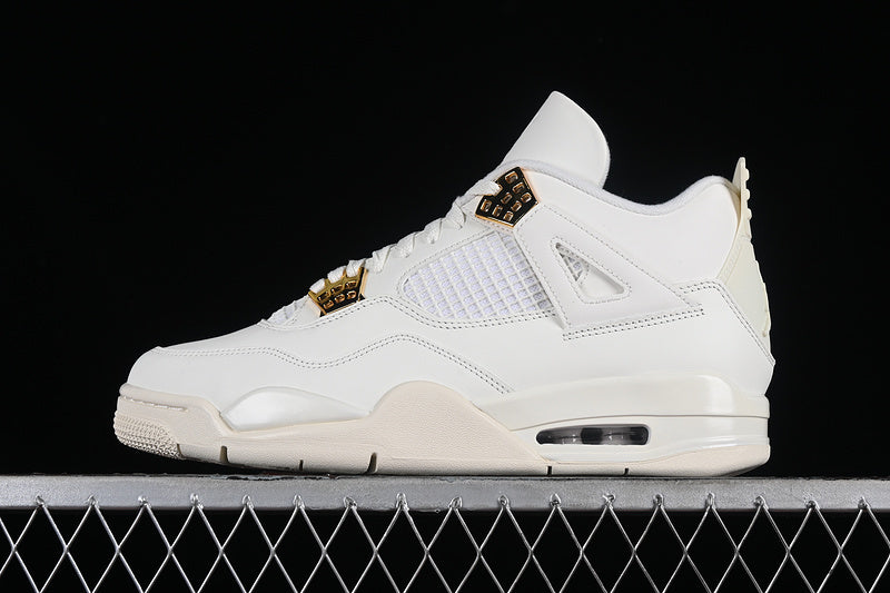 Air jordan 4 “Metallic Gold”