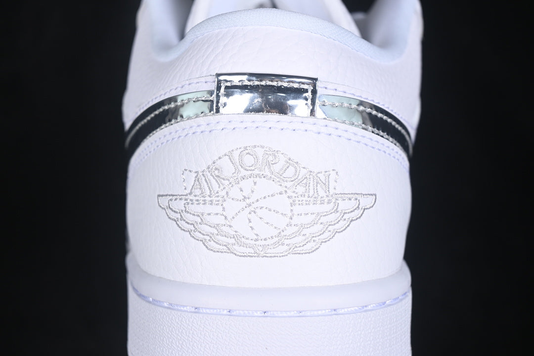 Air Jordan 1 Low “White Metallic Silver”