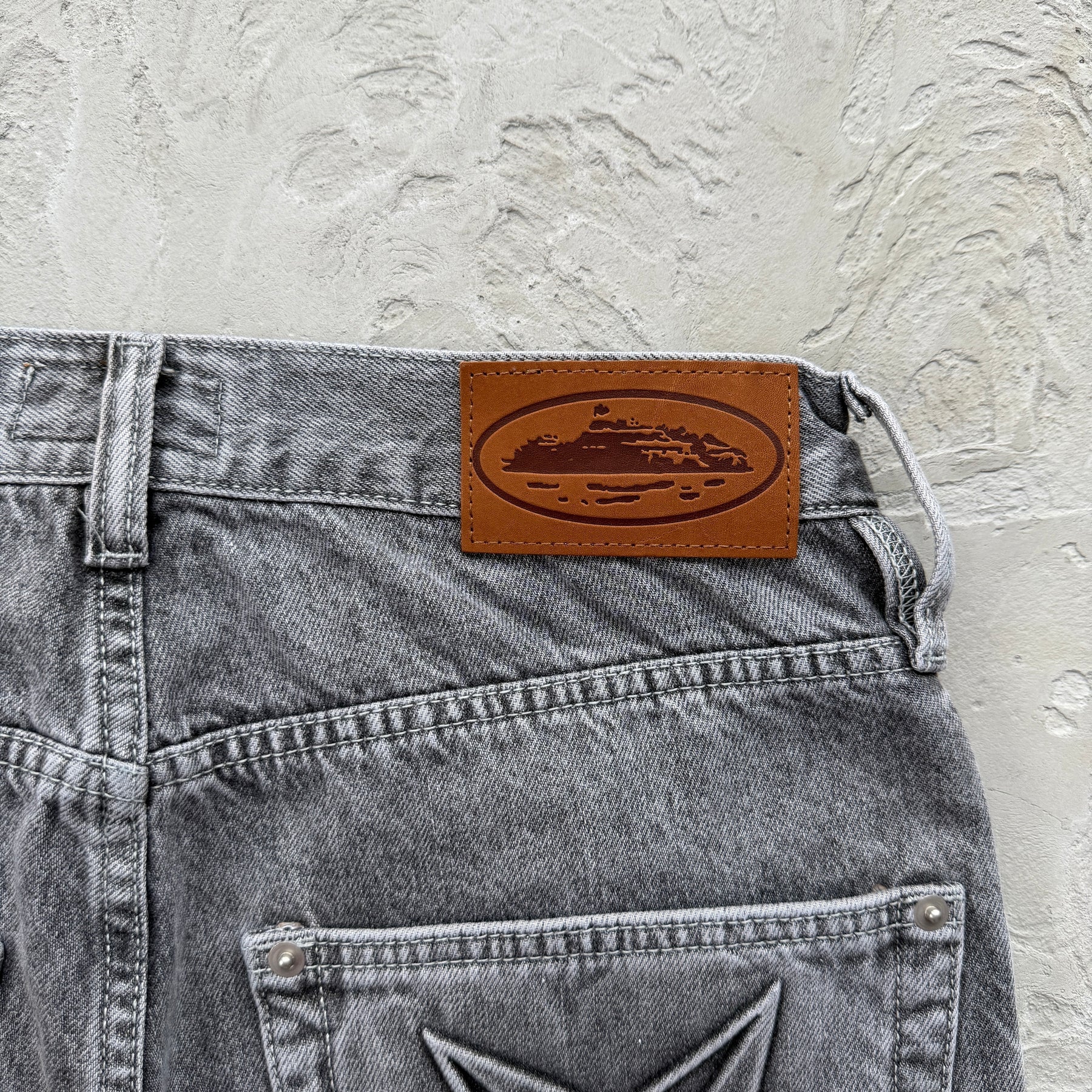 Calça Corteiz “Embossed C-Star DenimWork”