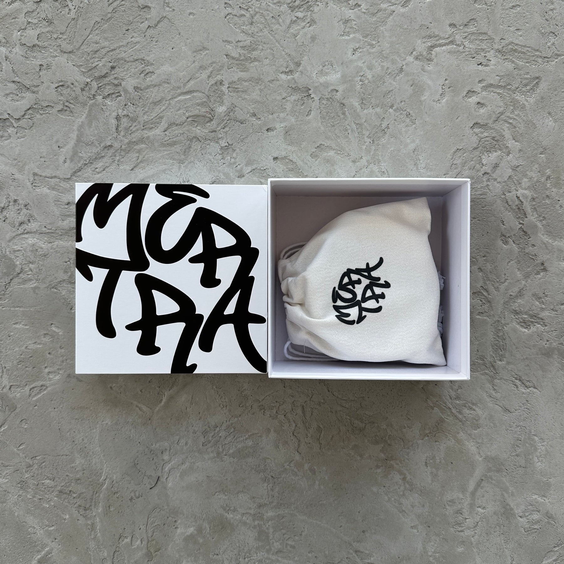 Cinto Mertra “Cow hide”