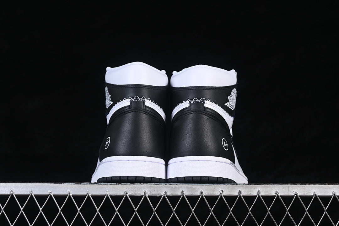 Air Jordan 1 High x Fragment Design ( Preto e Branco )