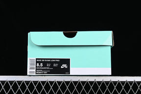 Dunk “Corduroy Dusty Peach”