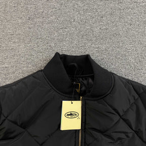 Jaqueta Corteiz “Olde English Quilted” ( Preta )