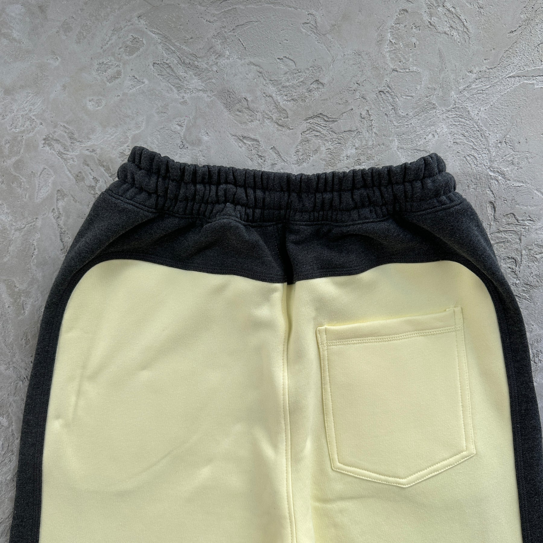 Conjunto Kroen “Two-Color Embroidery Sports”
