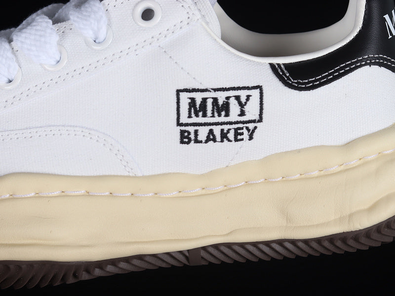 Mihara Yasuyu “Shell Head” ( Branco )