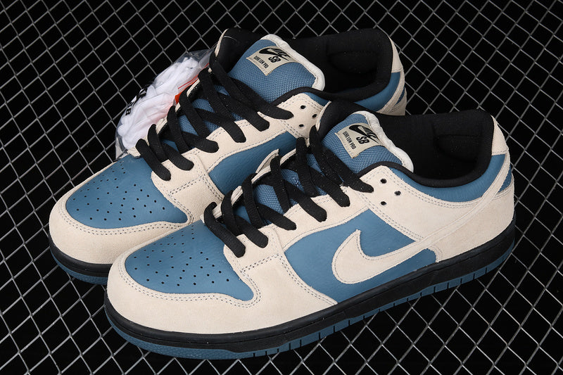 Dunk “Thunderstorm”