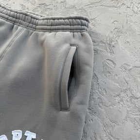 Conjunto Corteiz “College Arch Open” ( Cinza )