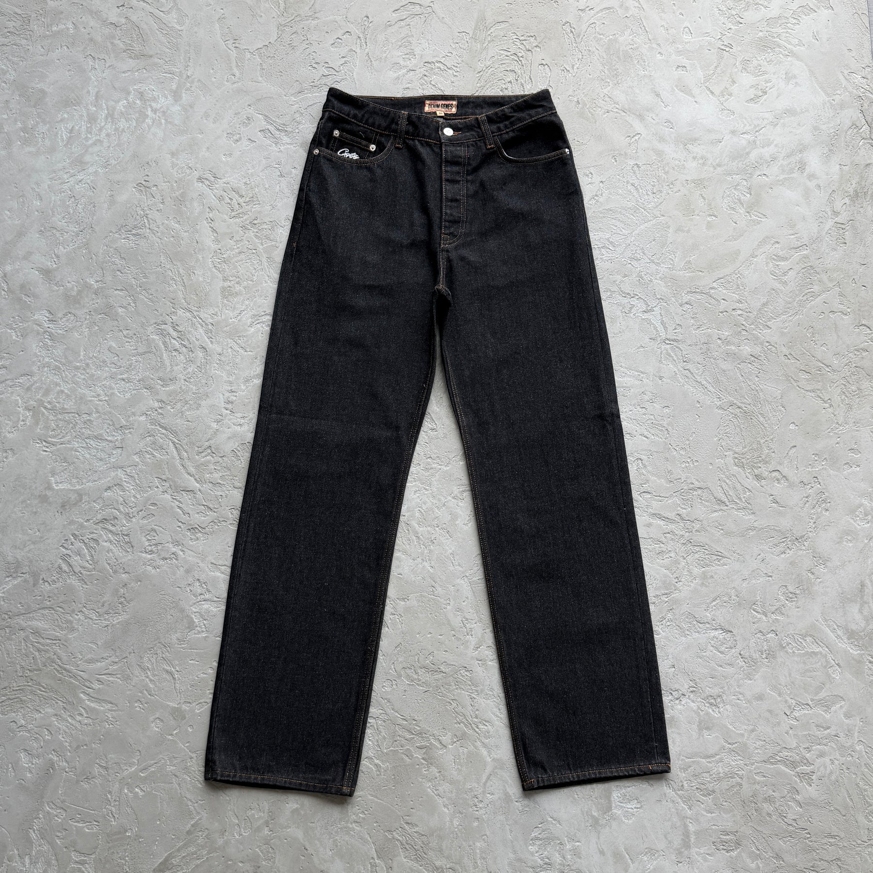 Calça Corteiz “Crest Chainstitch Baggy Jeans”