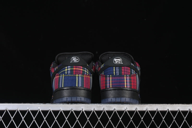 Dunk x Nardwuar “O’ Shanter Hat Black”