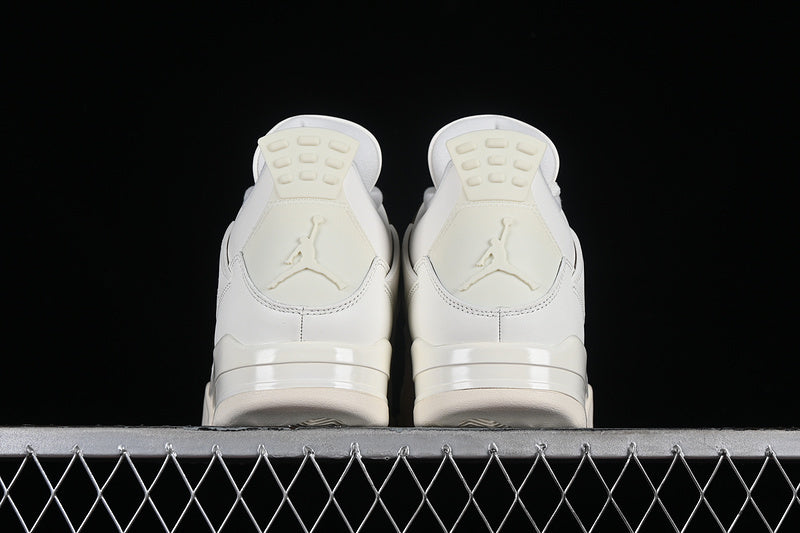 Air jordan 4 “Metallic Gold”