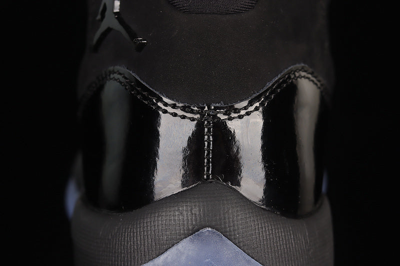 Air Jordan 11  “Cap and Gown”