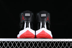 Air Jordan 11 ”Playoffs Bred”