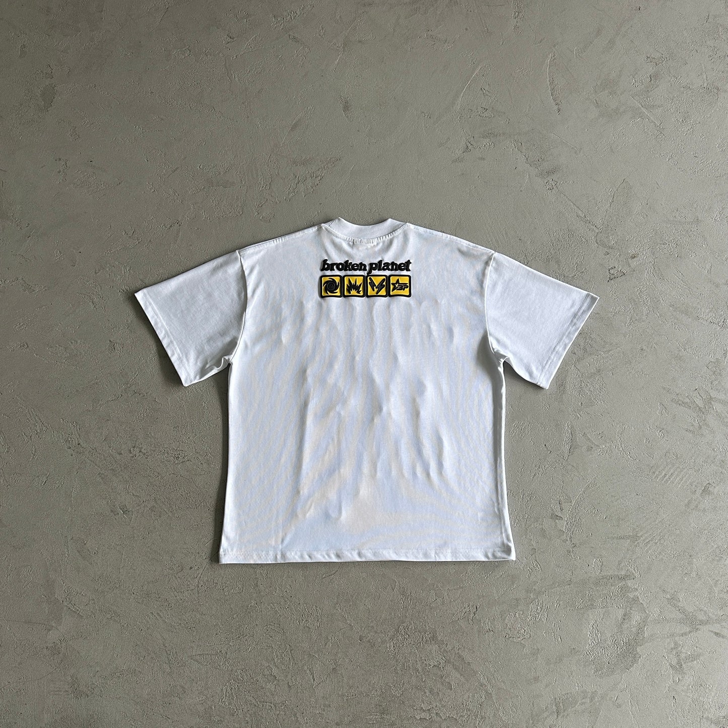 Camisa Broken Planet “in case emergency”