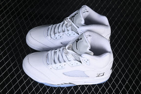Air Jordan 5 “Metallic Silver”