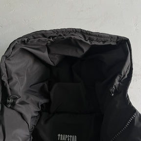 Jaqueta Trapstar “Decoded 2022 Hooded” ( Blackout )