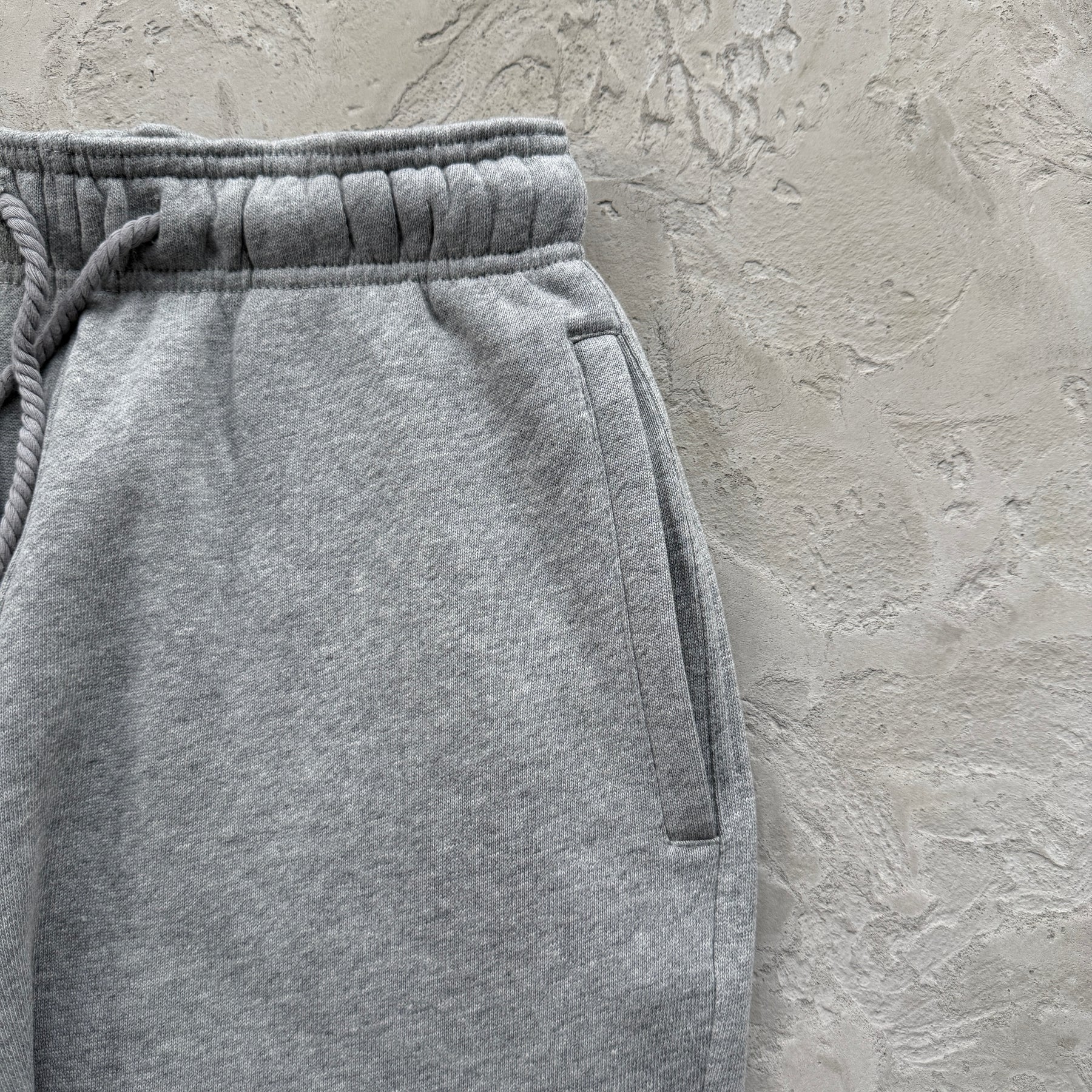 Conjunto Syna World x Nike “Solo Swoosh Fleece” ( Cinza )