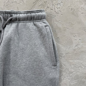 Conjunto Syna World x Nike “Solo Swoosh Fleece” ( Cinza )
