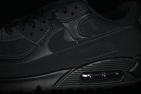 Air max 90 “Essential Triple Black”