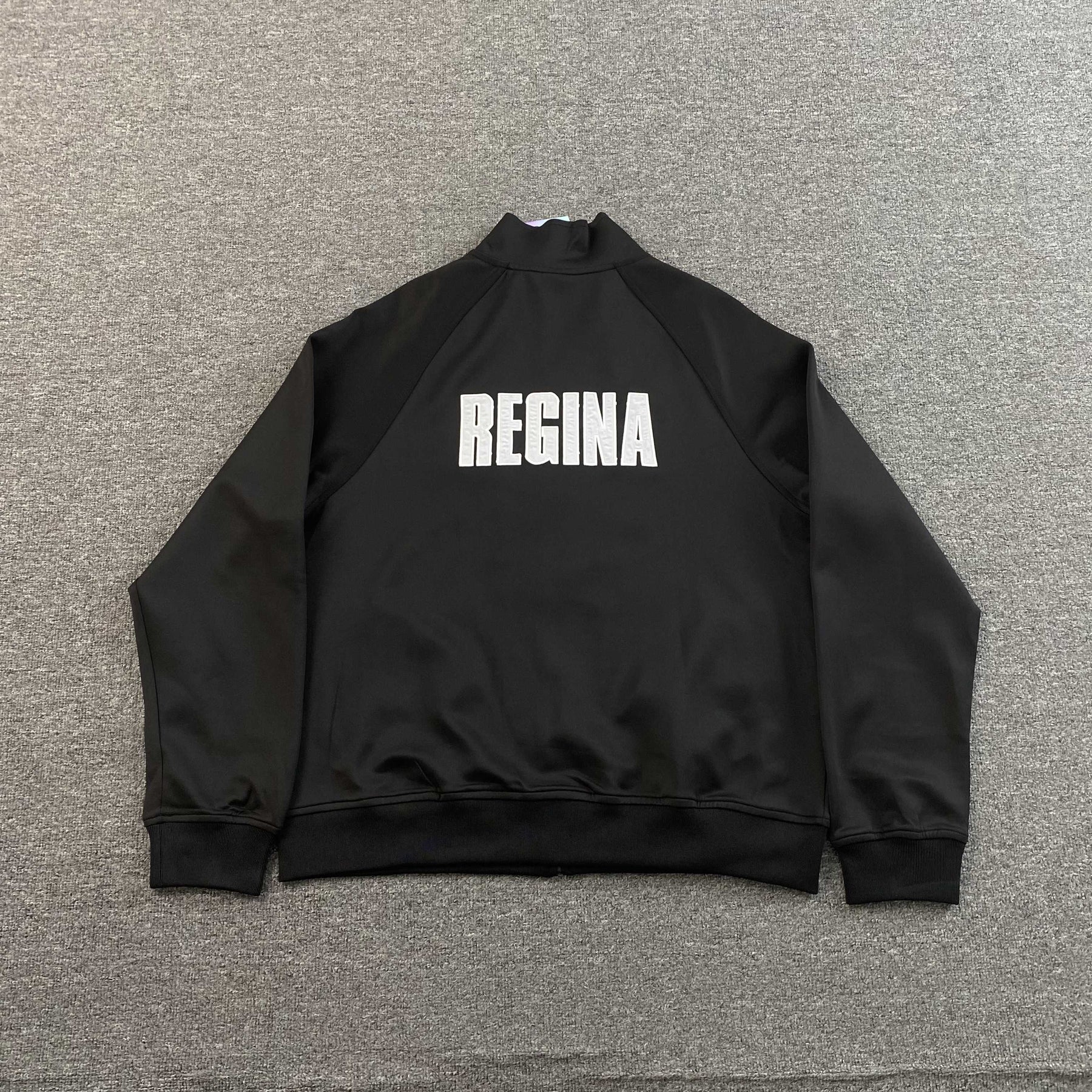 Jaqueta Corteiz “Regina”