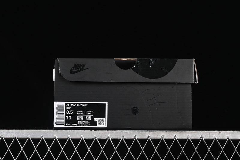 Air Max TL x Comme des Garçons