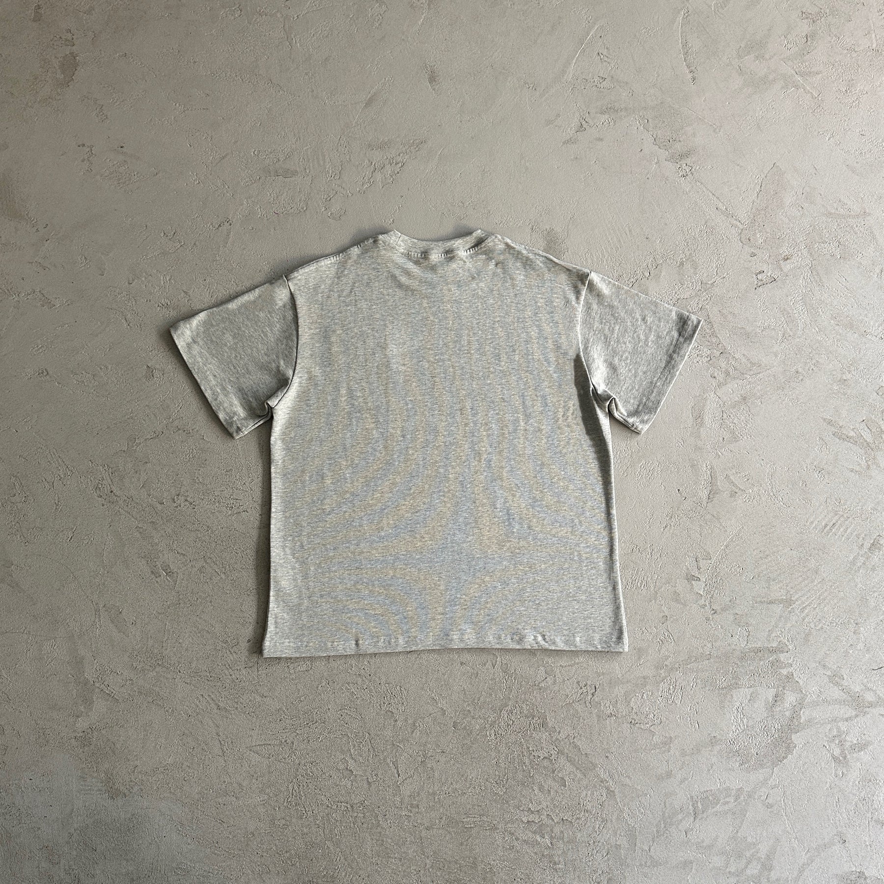 Camisa Broken Planet “Basic Floral Gray”
