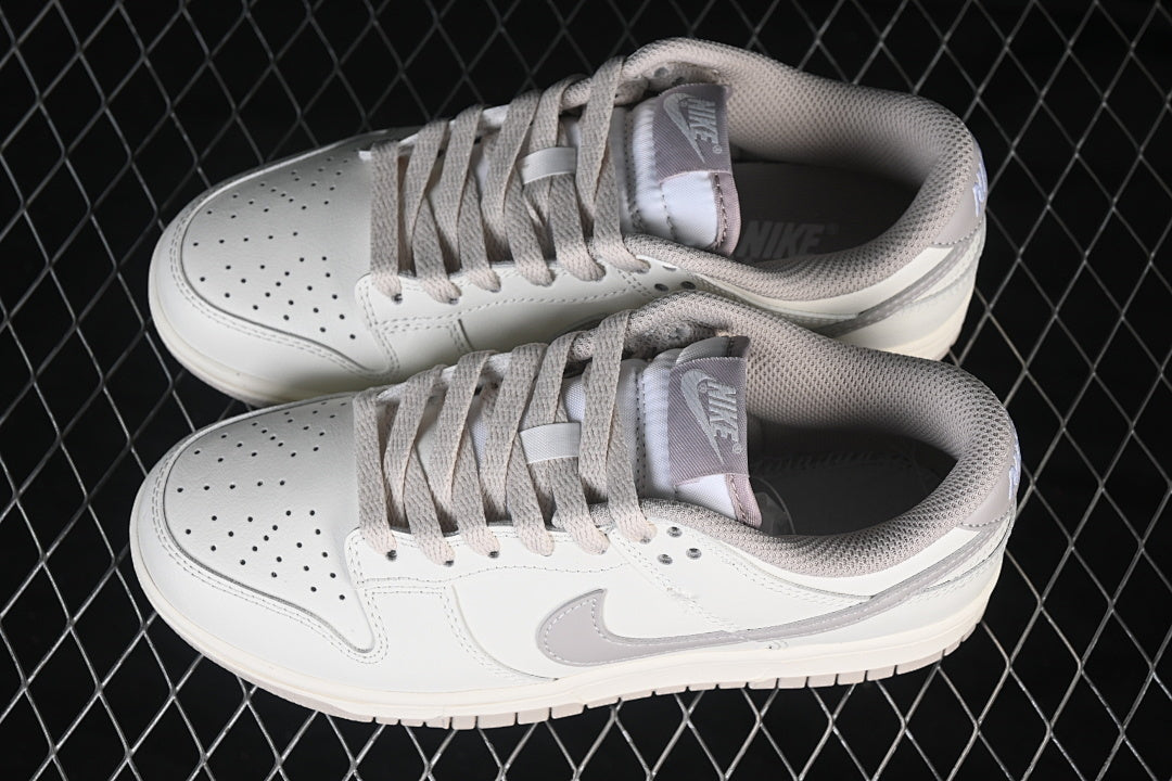 Dunk “Light Smoke Grey”