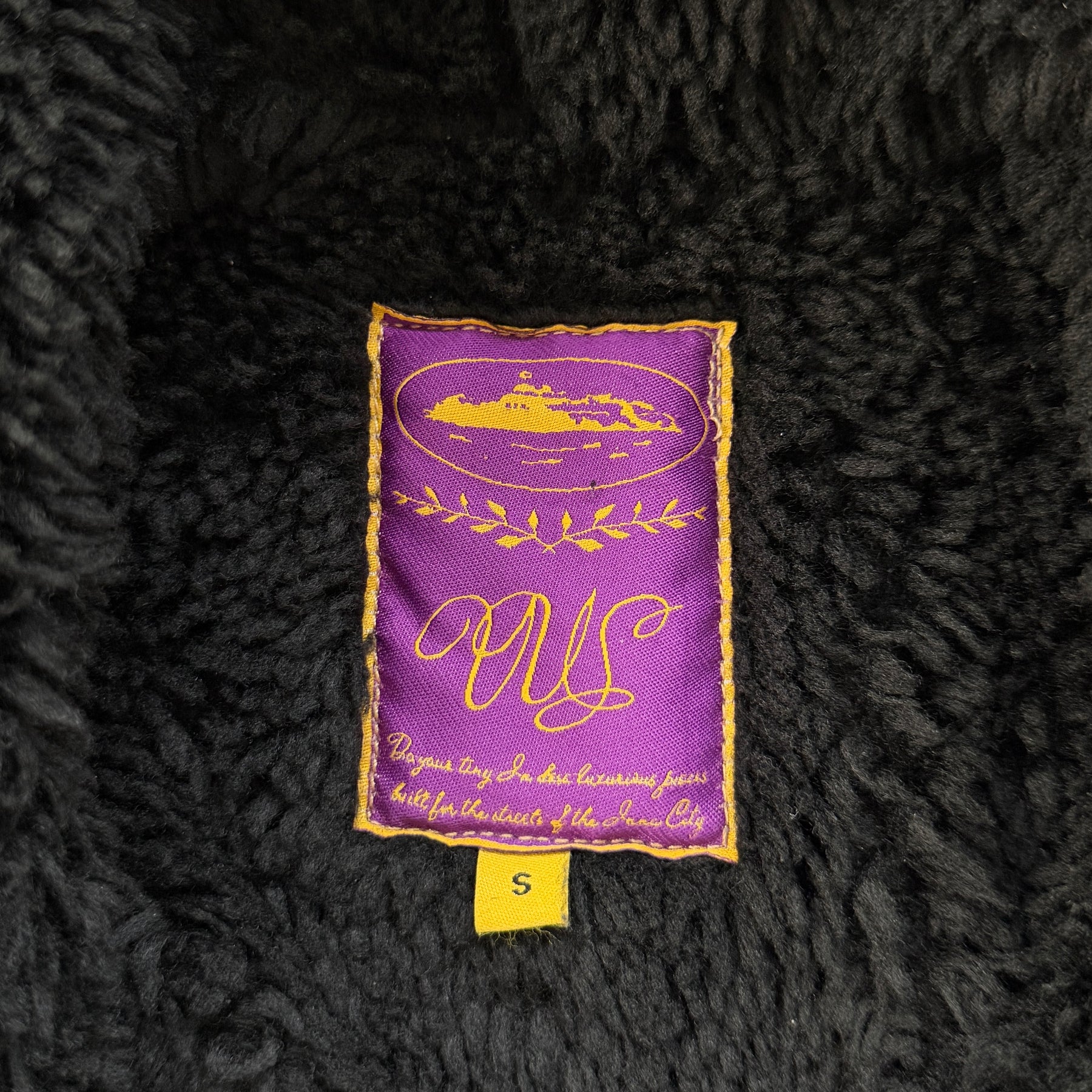 Jaqueta Corteiz “Embossed C-Star” ( Cinza )