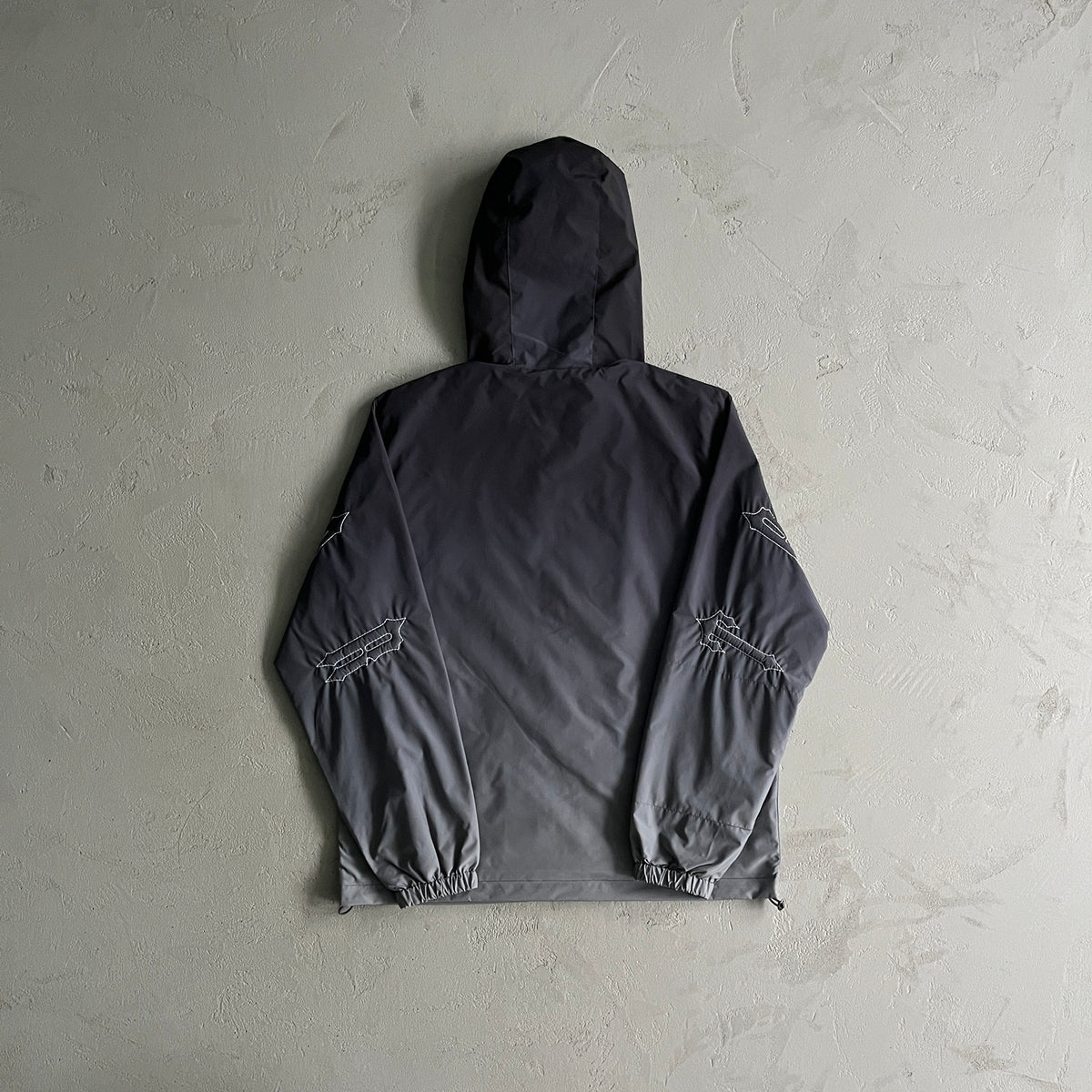 Corta Vento Trapstar “Outline Arch” ( Preta )