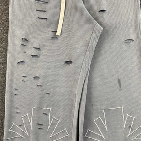 Calça Vertabrae “Ripped Geometric Embroidery”