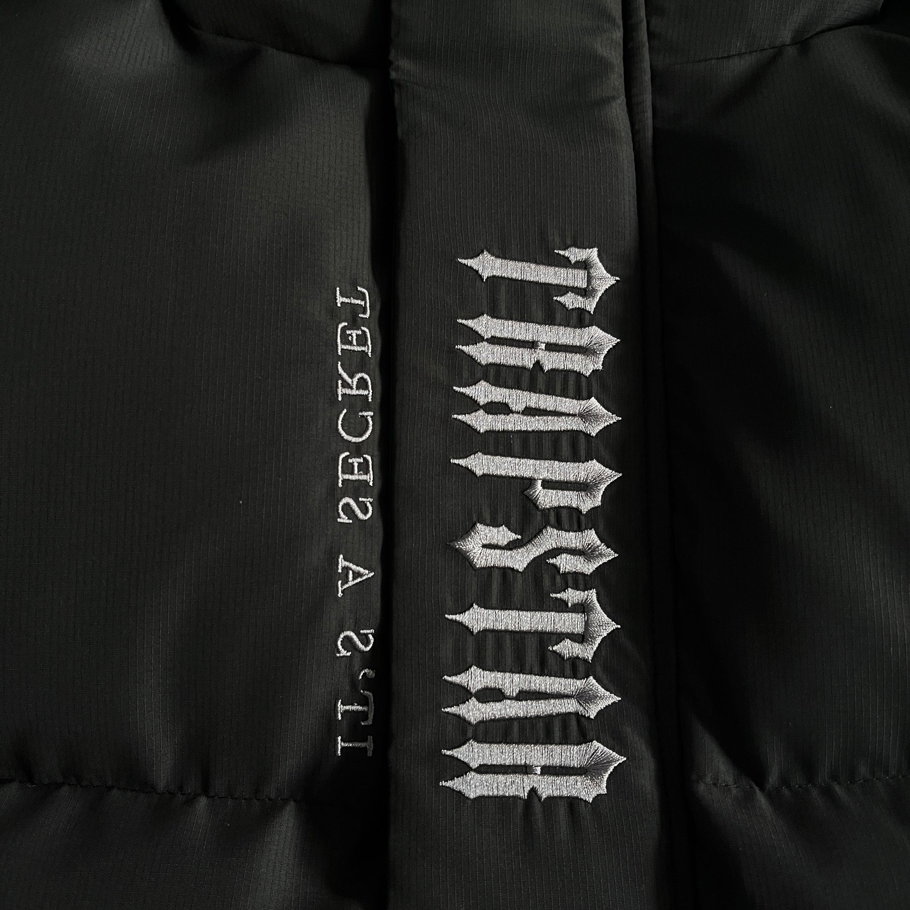 Jaqueta Trapstar “Decoded 2022 Hooded” ( Blackout )