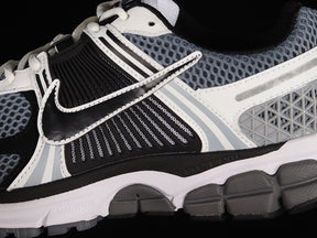 Vomero 5 “Dark Violet"