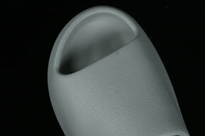 Yeezy Slide “Resin Salt”