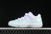 Air Jordan 11  “Igloo”
