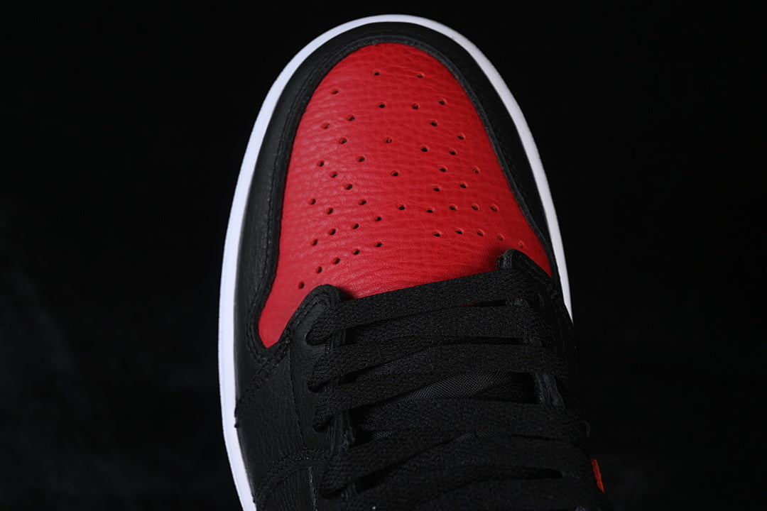 Air Jordan 1 Low “Banned”