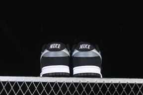 Dunk “Black Smoke Grey”