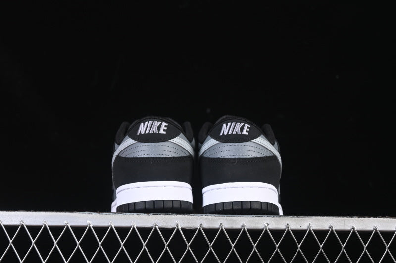 Dunk “Black Smoke Grey”