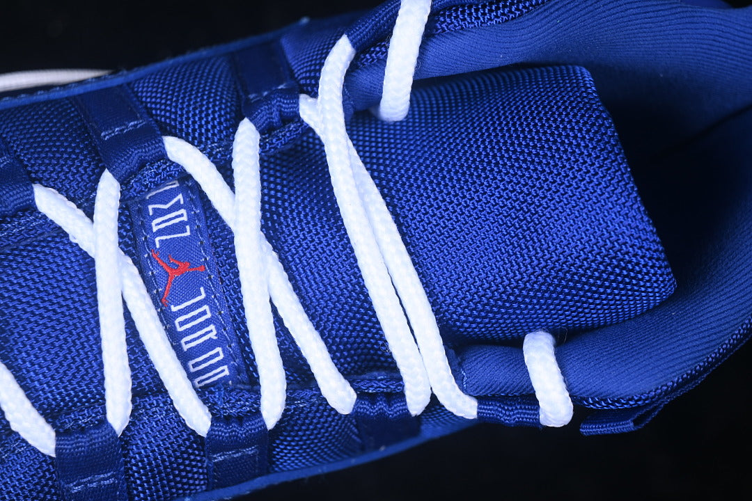 Air Jordan 11 “Knicks”