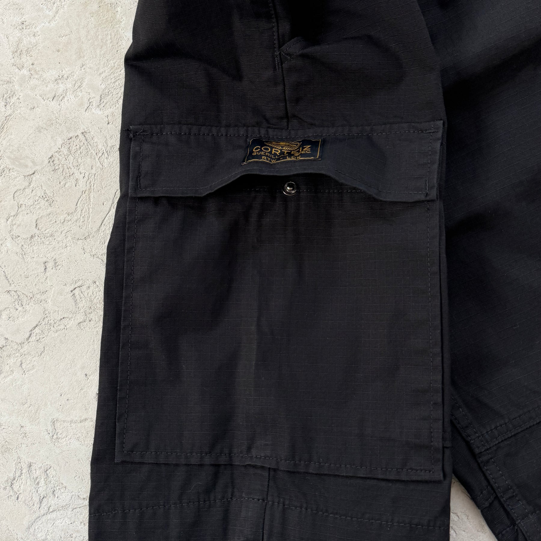 Shorts Corteiz “Guerillaz Cargo Block”