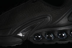 Air Max DN “Metalic Black