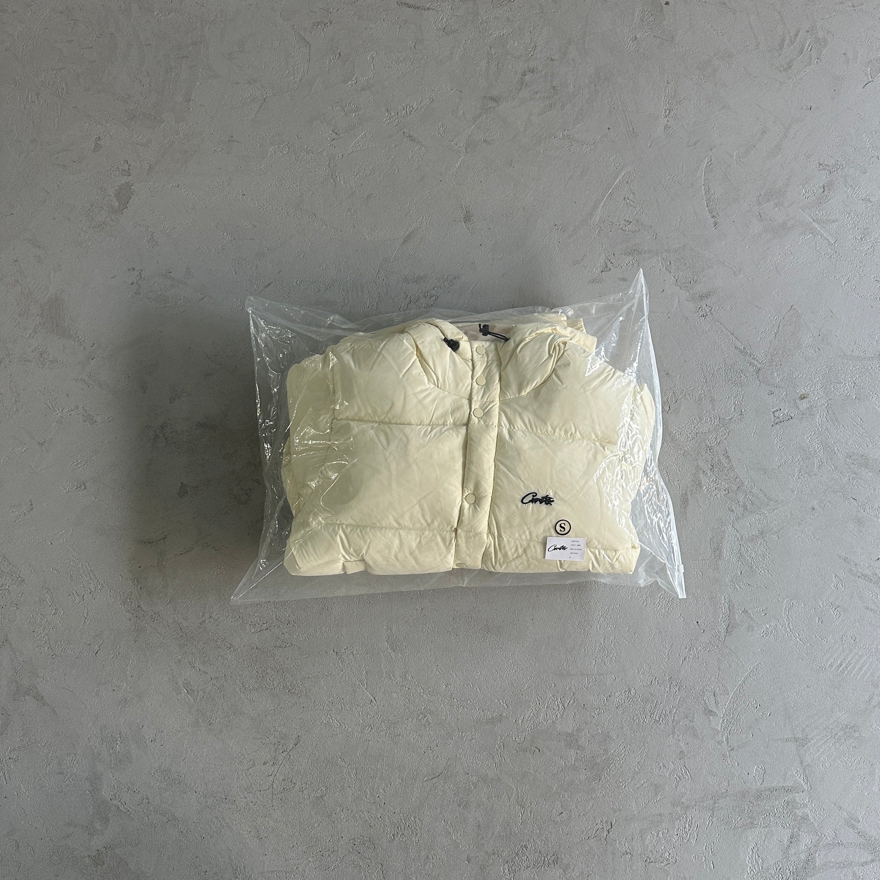 Casaco Corteiz “Bolo V2 Down” ( Branco )